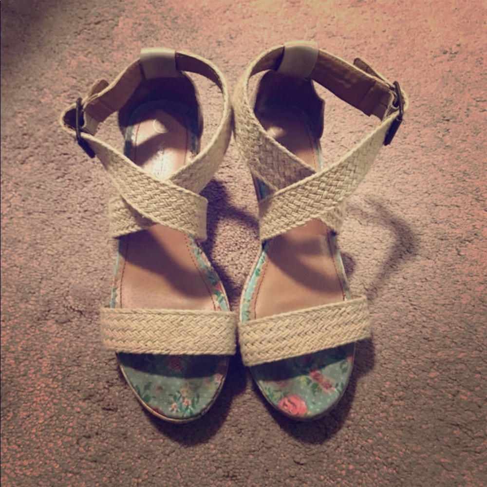 Tan wrapped wedges!